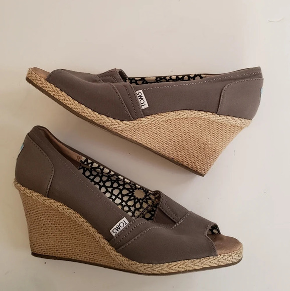 Toms wedge heel shoe - Picture 2 of 6